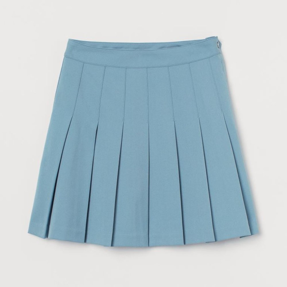 (NEVER WORN) H&M Blue Pleated Skirt